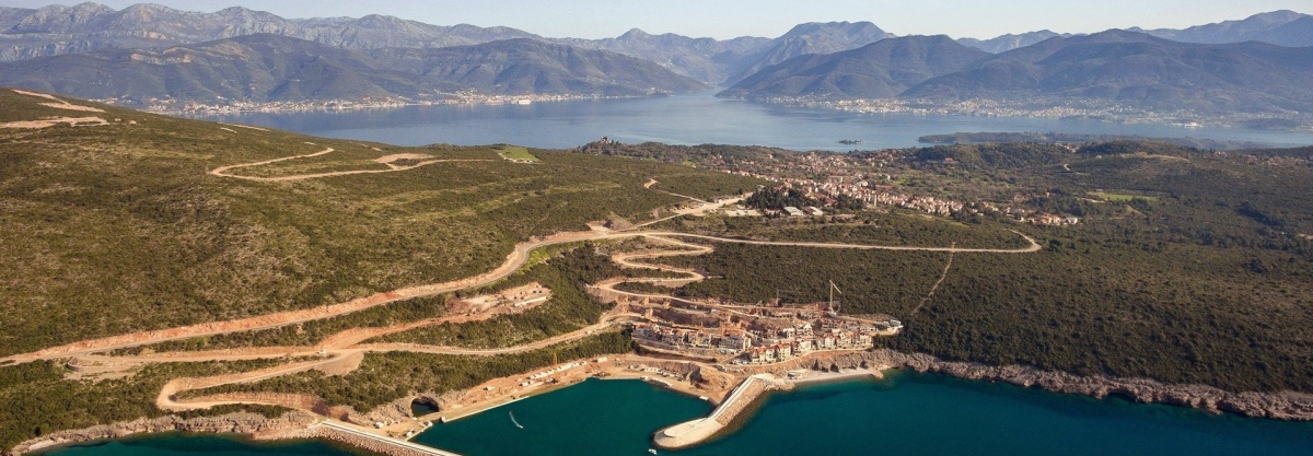 Panorama der Luštica Bay in Montenegro (Luštica Development A.D. (PR Fotos))  Copyright 
License Information available under 'Proof of Image Sources'